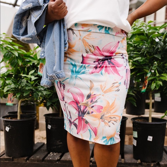 Rhapsody in Bloom Skirt - Picture 6 of 9